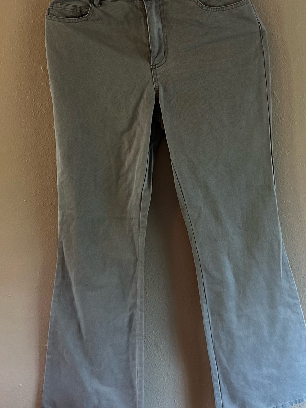 Le Lis Gray Women's Pants